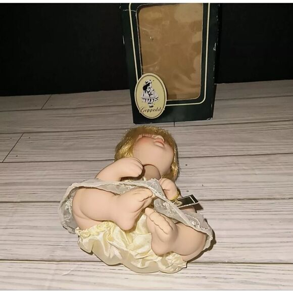 Geppeddo Porcelain Collectible Doll Taci Mini Ballerina Blonde Hair 6"in w Box - Picture 8 of 13